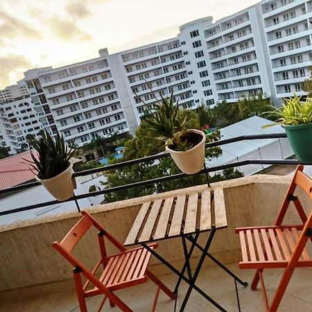 Superbe Appartement à 2 Min de la gare de Tanger et à 5 min de la plage Malabata Esterno foto