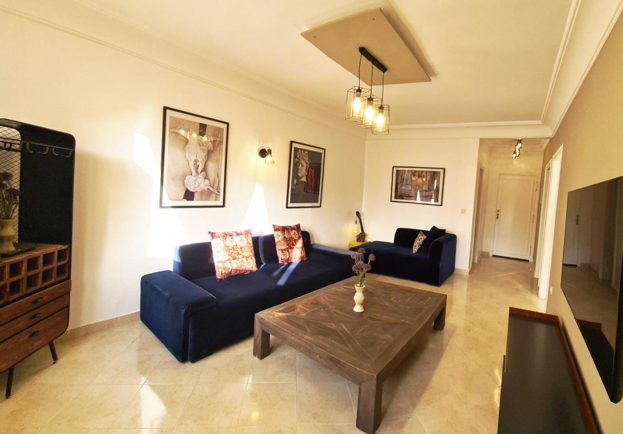 Superbe Appartement à 2 Min de la gare de Tanger et à 5 min de la plage Malabata Esterno foto